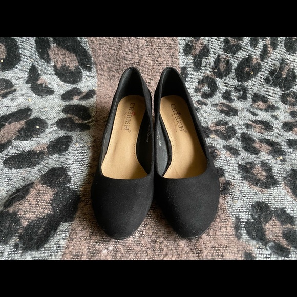 New Unused Black Pumps - Picture 1 of 4